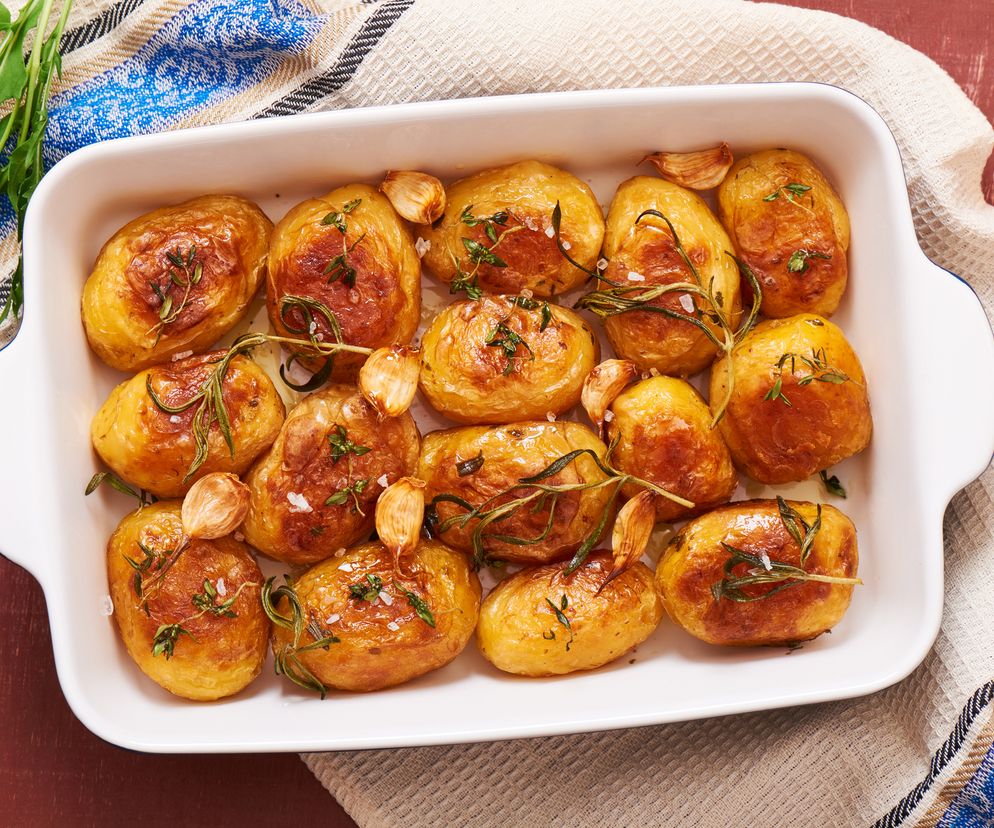 Ziemniaki pieczone z czosnkiem i tymiankiem