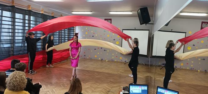 Kreatywna akcja uczniów ZDZ w Białymstoku na dzień otwarty