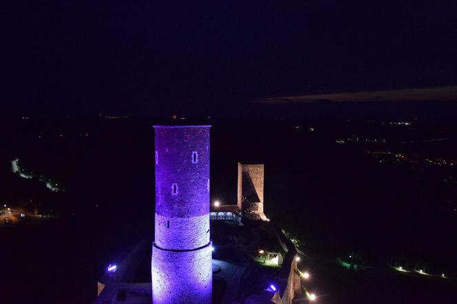 Zamek w Chęcinach nocą