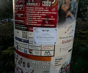 Zgierz. Kilkaset nekrologów dwóch radnych miejskich. To Przemysław Jagielski i Łukasz Frątczak [ZDJĘCIA].