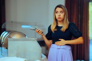 Naukowcy odkryli, co naprawdę oznacza burczenie w brzuchu. Cisza bywa groźniejsza niż hałas