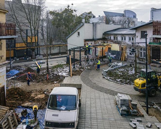 W pasażu Róży praca wre!
