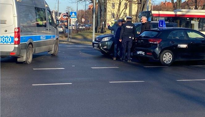 Stłuczka na dużym skrzyżowaniu w Lesznie 