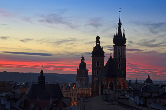 Zachód słońca nad Krakowem [ZDJĘCIE DNIA]