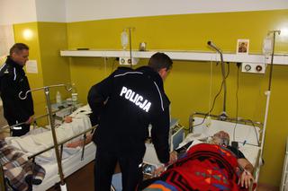 Policjanci z Tarnobrzega ranni w pościgu nadal przebywają w szpitalu. Są zarzuty dla uciekiniera [ZDJĘCIA]