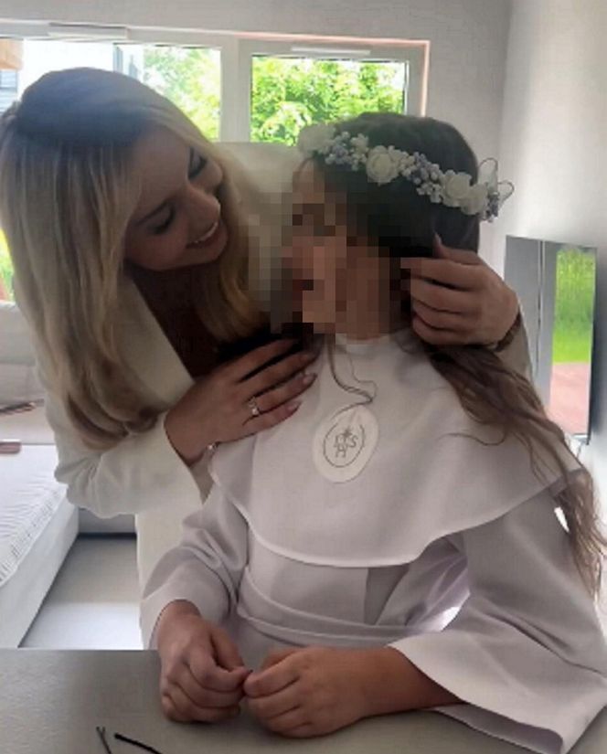 Pierwsza Komunia Święta córki Schreiberów. Marianna w towarzystwie nowego partnera