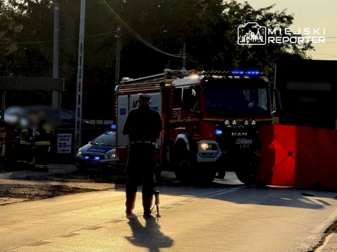 Koszmar w Nasielsku. Wpadł pod ciężarówkę. Pieszy nie miał żadnych szans