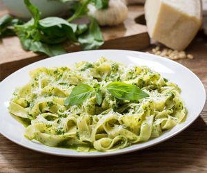 Tagliatelle z pesto z rukoli: idealny przepis na Dzień Kobiet
