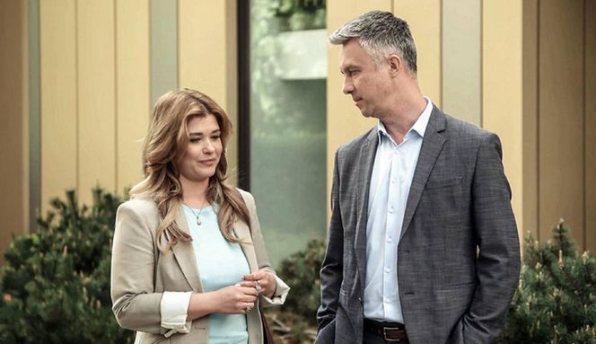 Pierwsza miłość po wakacjach nowy sezon. Artur Kulczycki (Łukasz Płoszajski), Berenika (Maria Konarowska)