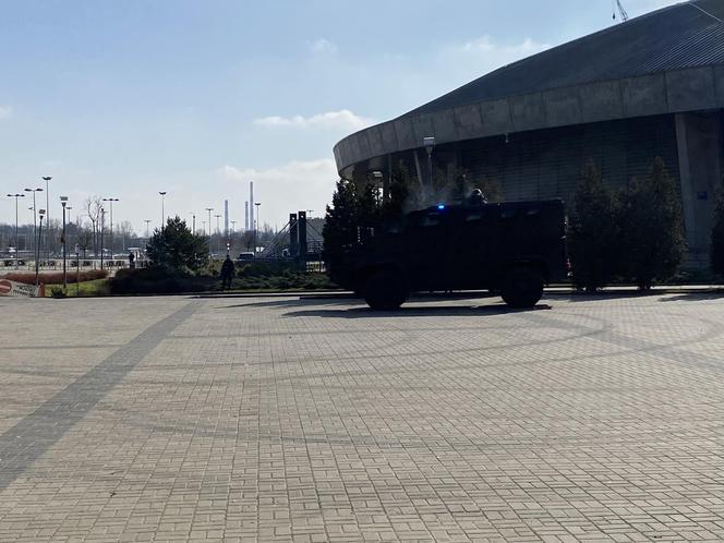 Atak terrorystyczny na stadionie? Spokojnie, to tylko ćwiczenia [ZDJĘCIA]