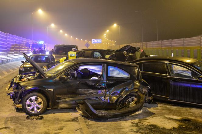 Kierowca Macierewicza ODJECHAŁ z miejsca zdarzenia po wypadku pod Toruniem. TYLKO u NAS!