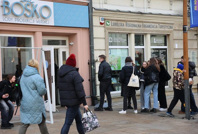 Kolejki po pączki w tłusty czwartek w Lublinie