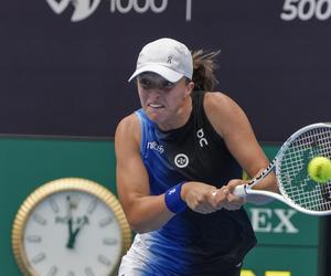 WTA Finals Kiedy gra Iga Świątek O której godzinie mecz z Coco Gauff dzisiaj?