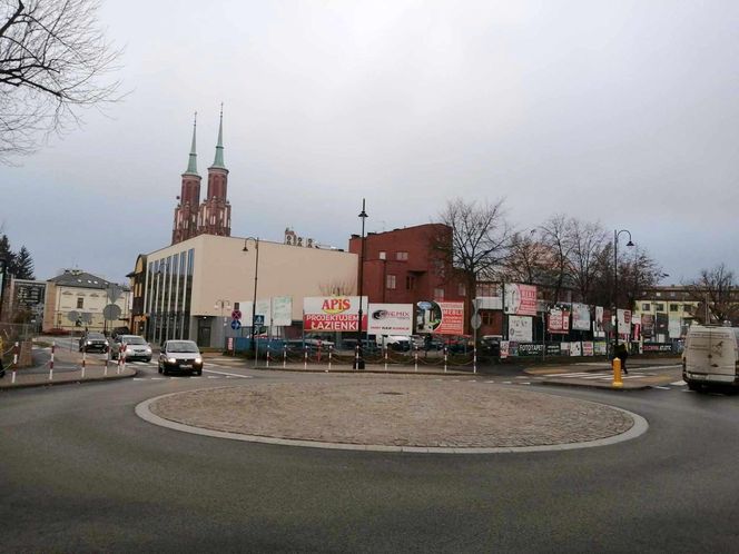 W Muzeum Diecezjalnym w Siedlcach, znajdującym się w bliskiej okolicy ronda, można oglądać obraz El Greca „Ekstaza św. Franciszka”. 