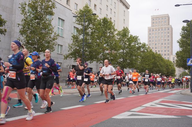 Uczestnicy Maratonu Warszawskiego 2025