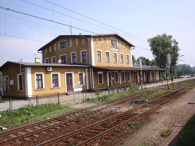 Dworzec kolejowy, Krzeszowice