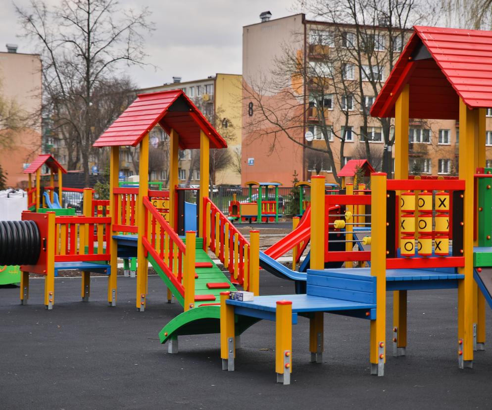 Już niedługo dzieciaki będą mogły poszaleć na nowych placach zabaw w Płocku