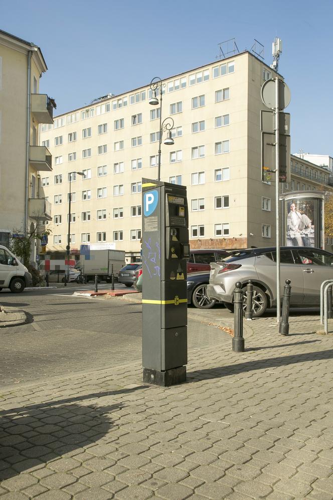 Nowa strefa płatnego parkowania na Mokotowie. Na których ulicach staną parkomaty?