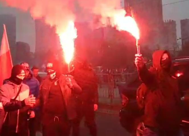 Marsz Niepodległości 2021 się nie odbędzie? Sąd Okręgowy w Warszawie uchylił w środę decyzję wojewody