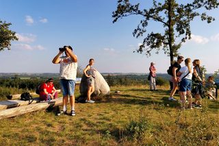 Adamkowo, czyli Ptasia Wioska, najmniejsza taka w kraju. Gdyby na raz przyjechało 36 turystów, byłoby ich więcej niż mieszkańców wsi