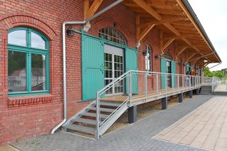 Dworzec w Leśnej po remoncie 