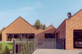 Dom z melanżowej cegły