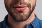 Nieprzyjemny zapach z ust: jak pozbyć się nieświeżego oddechu