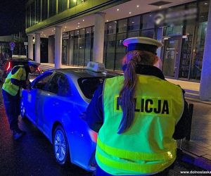 Wielka akcja policji we Wrocławiu. Wzięli pod lupę kierowców na aplikację, a wyniki kontroli mrożą krew w żyłach