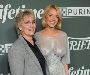 Sydney Sweeney w prześwitującej sukience. Obok m.in. legenda boksu