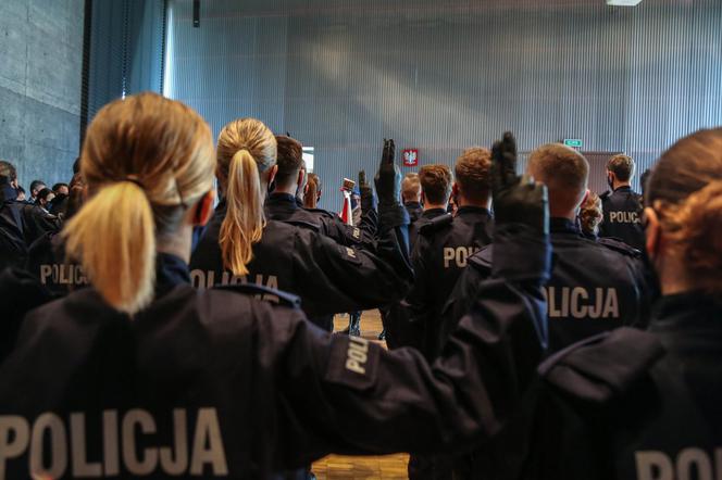 Małopolska ma 30 nowych policjantów. Większość będzie pracować w Krakowie 