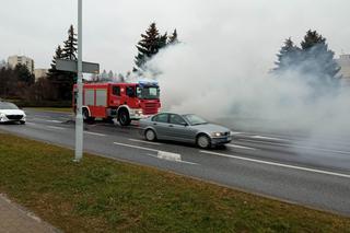 Pożar samochodu przy szpitalu MSWiA w Rzeszowie 