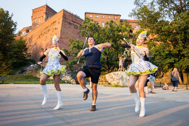 Zjechał już ze swoim tańcem kawał świata. Ostatnio zawitał do Krakowa! "Where The Heck is Matt?" [ZDJĘCIA, WIDEO]