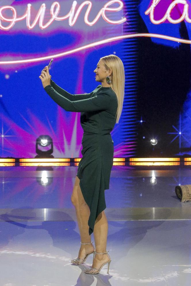 Kurdej-Szatan na planie programu TVP. Nie mogła przestać robić sobie selfie