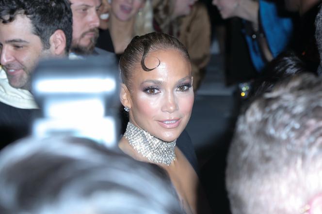Jennifer Lopez NAGO na okładce singla! Słynna pupa w całej okazałości