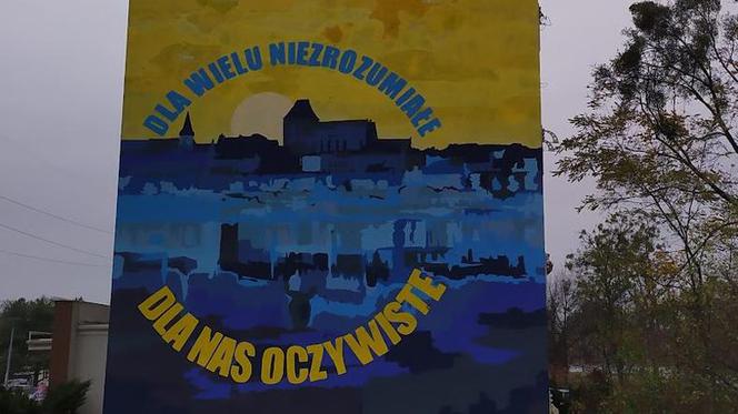 Dla wielu niezrozumiałe, dla nas oczywiste. Społeczny mural zdobi Podgórz