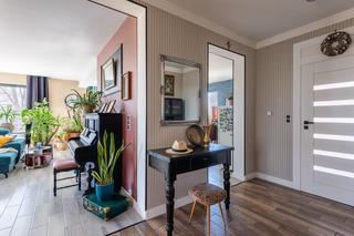 Dom Magdy i Łukasza pod Łodzią – przedpokój