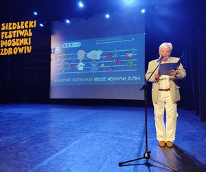 Propagowanie zdrowego stylu życia w tak wdzięcznej formie jak piosenka zyskało przez lata wielu zwolenników i co roku gromadzi chętnych do śpiewania. 