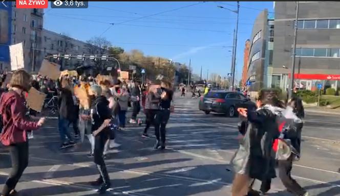 STRAJK KOBIET: w Łodzi rozpoczęły się kolejne protesty! [28.10.2020]