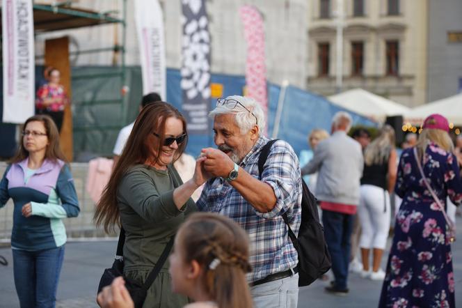 Potańcówka w centrum Katowic. Wyspiański znów porwał tłumy do szalonej zabawy