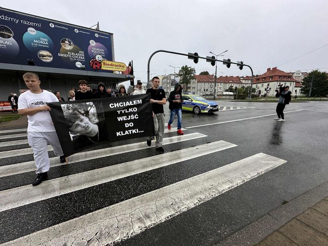 Śmierć 19-letniego Oliwiera wstrząsnęła elblążanami. Matka nie ma wątpliwości: jej syn został brutalnie pobity