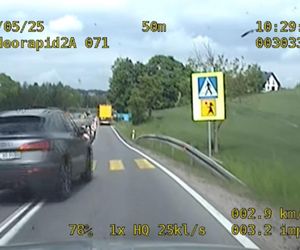 Mistrz kierownicy spieszył się do pracy. Policjanci wszystko widzieli