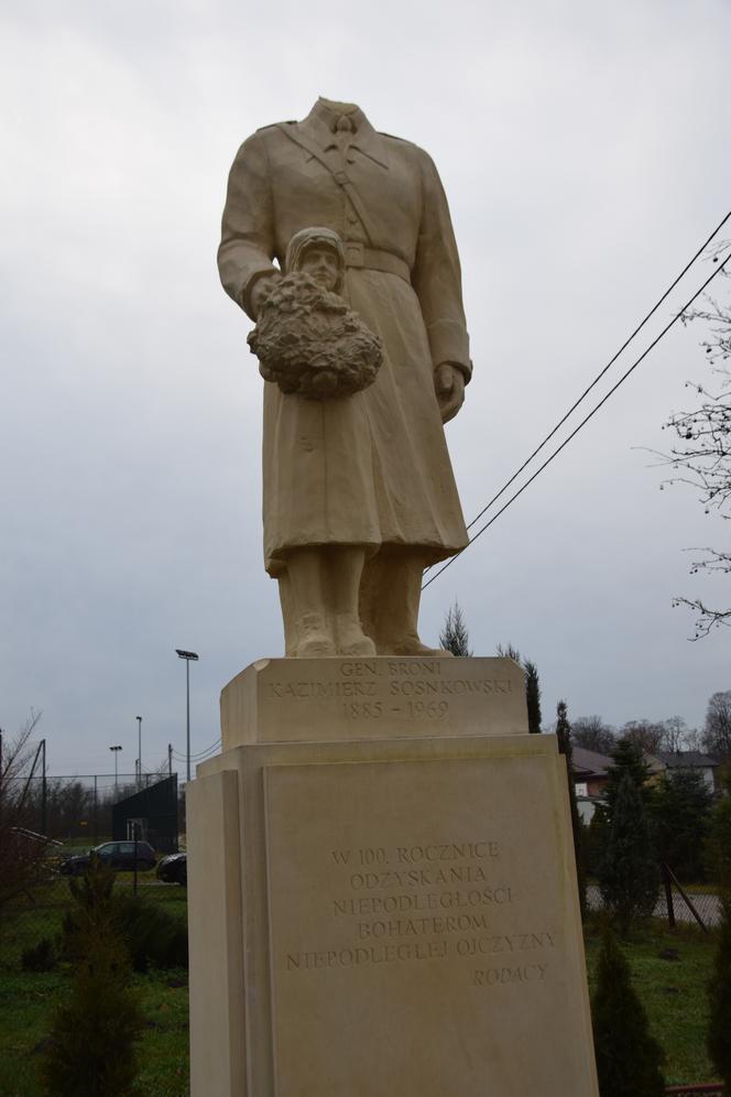 Urwali głowę generałowi