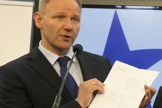 Żona rzuca Protasiewicza
