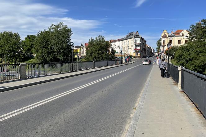 DUŻE utrudnienia na moście na ul. Lwowskiej w Nowym Sączu. Pojedziemy jednym pasem