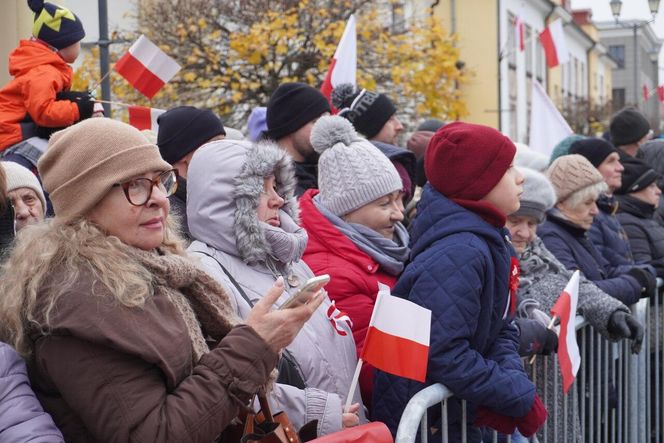 Tak białostoczanie uczcili Narodowe Święto Niepodległości 2024 w Białymstoku [ZDJĘCIA]