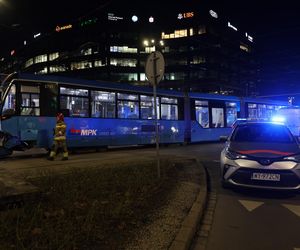 Koszmar we Wrocławiu. Motorniczy zasłabł, a tramwaj pędził. Są ranni