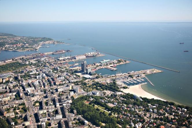 Zatopią żelbetowe skrzynie w porcie. To będzie dopiero początek inwestycji