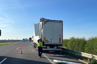 Zderzenie dwóch ciężarówek na S5 koło Rawicza