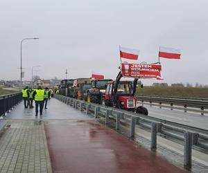 Trwa protest rolników. Drogi na Pomorzu są sparaliżowane. Gdzie trwają utrudnienia? 