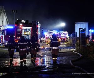 Pożar zakładu meblarskiego w Sadowie